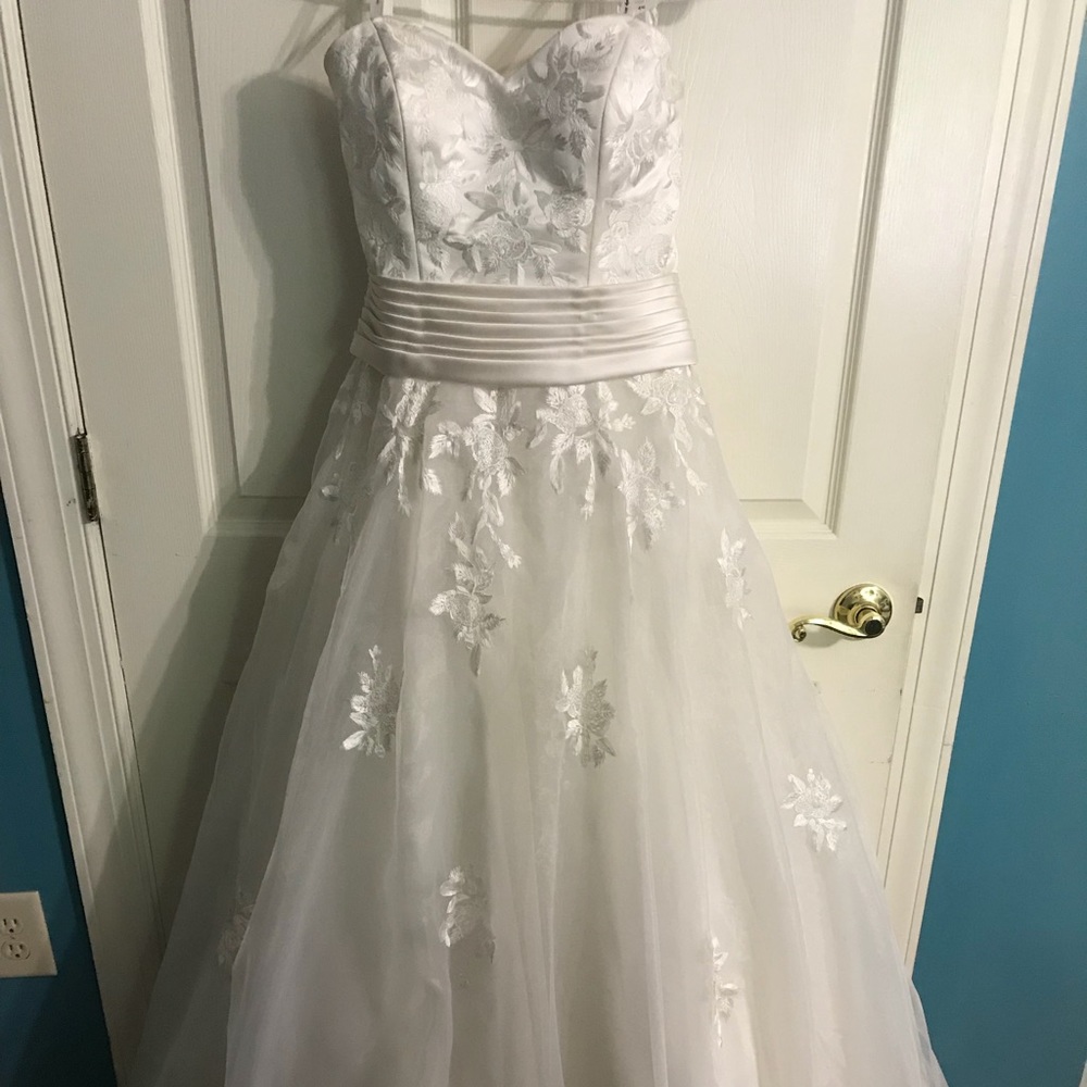Bridal dress